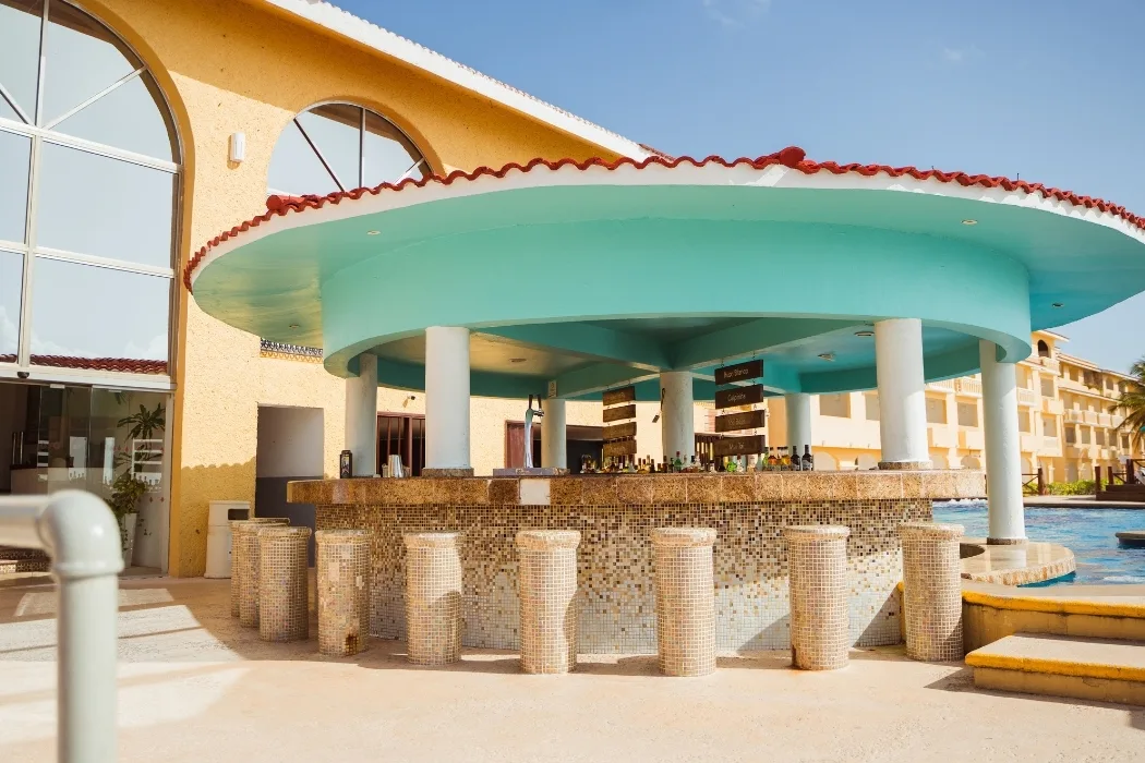 Oasis Snack Bar at All Ritmo Cancun Resort & Water Park