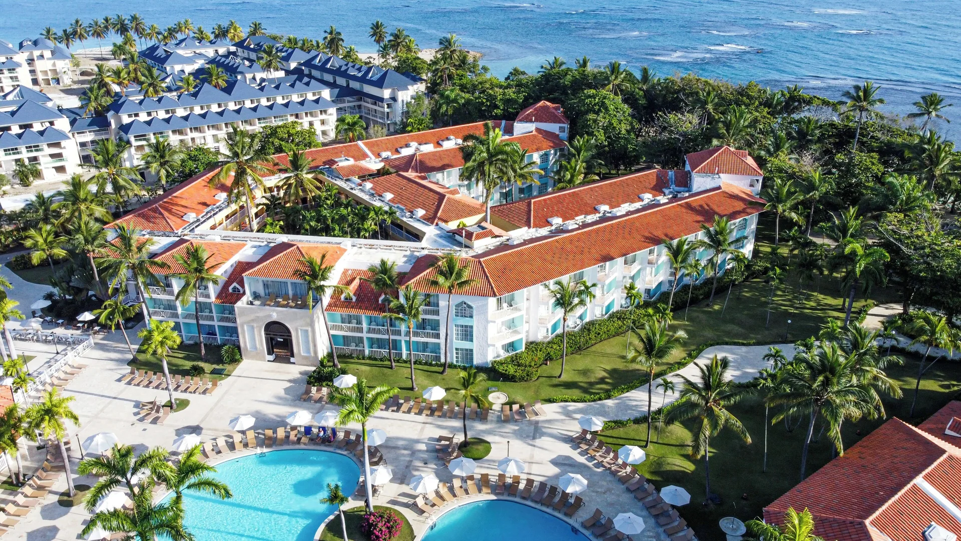 VH Gran Ventana Beach Resort Playa Dorada all-inclusive resort with beachfront pools and family-friendly atmosphere