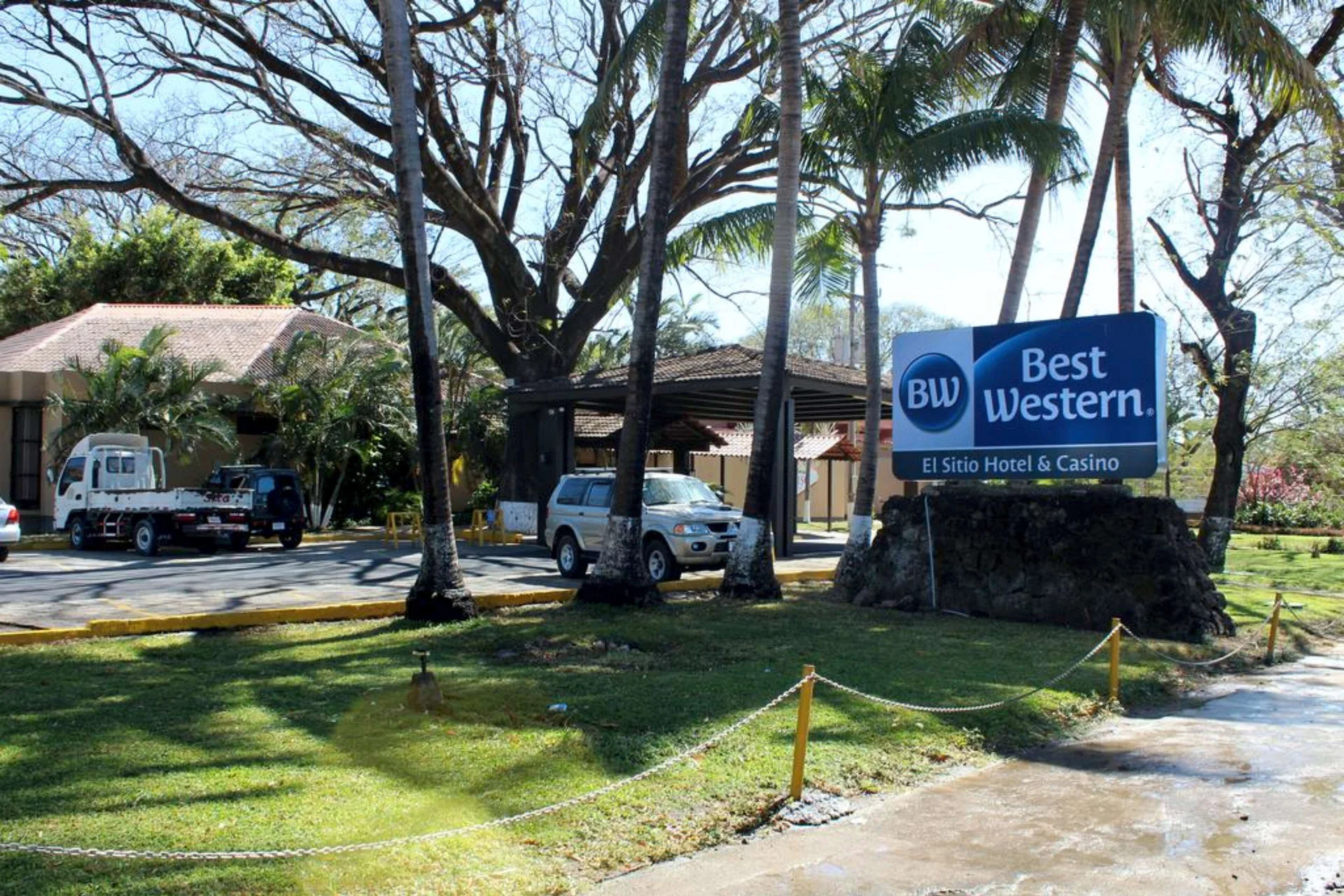 Best Western El Sitio Hotel Liberia city hotel with gardens pools and convenient location