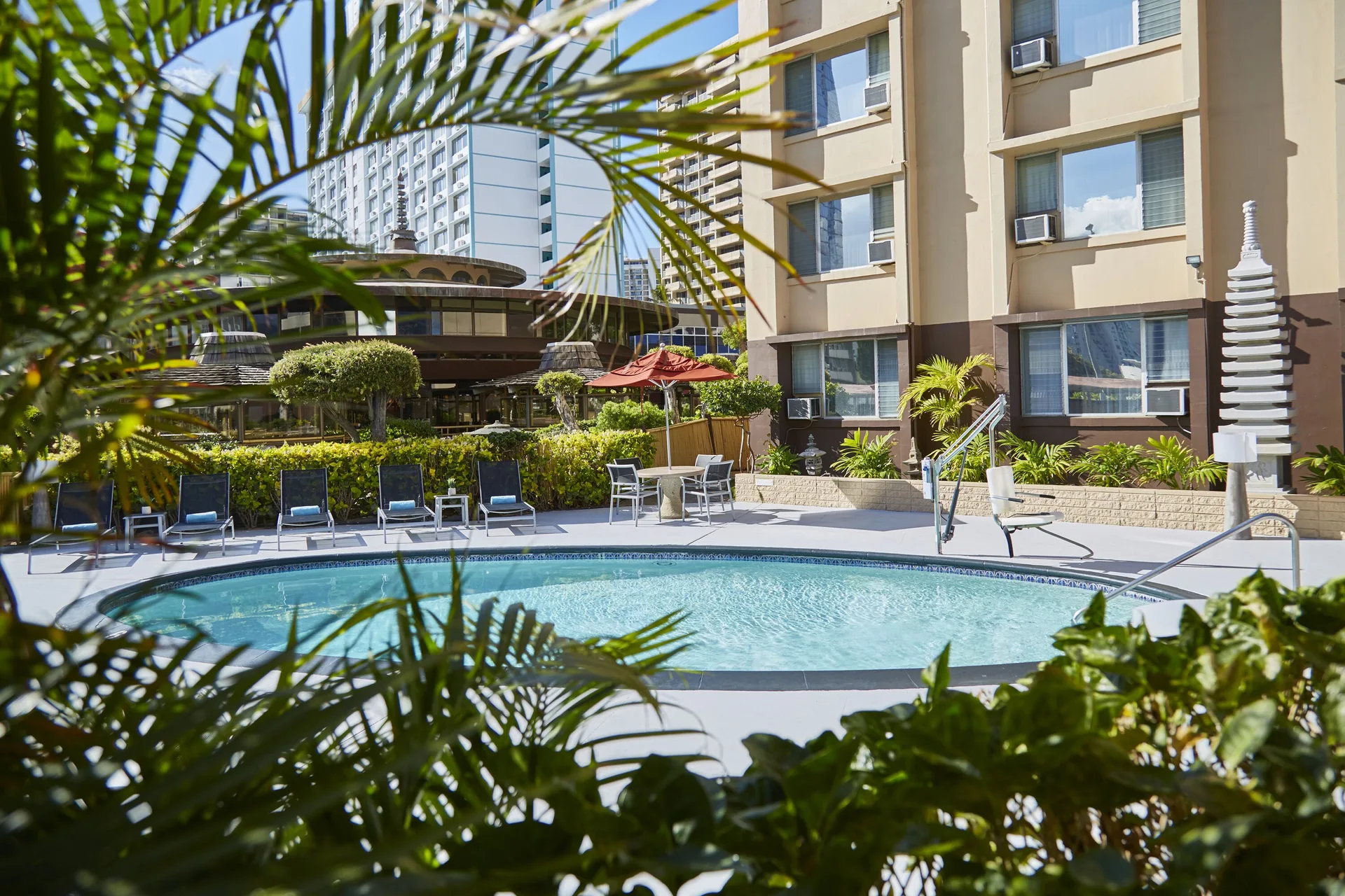 Pagoda Hotel Honolulu local-style hotel with central location and budget-friendly island stays