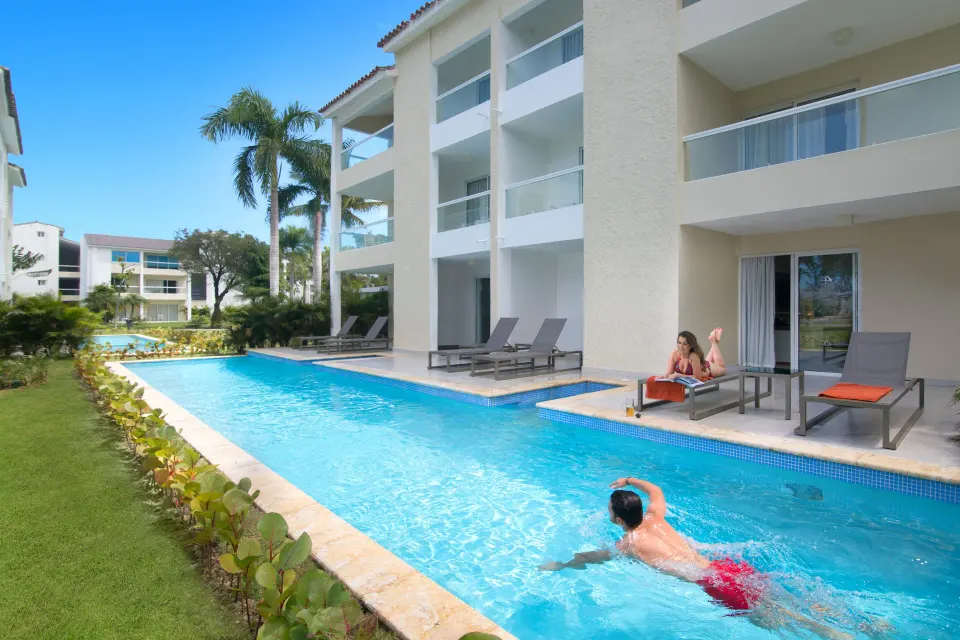 Swim Out Room 18+ pool access and loungers at Emotions by Hodelpa Puerto Plata.