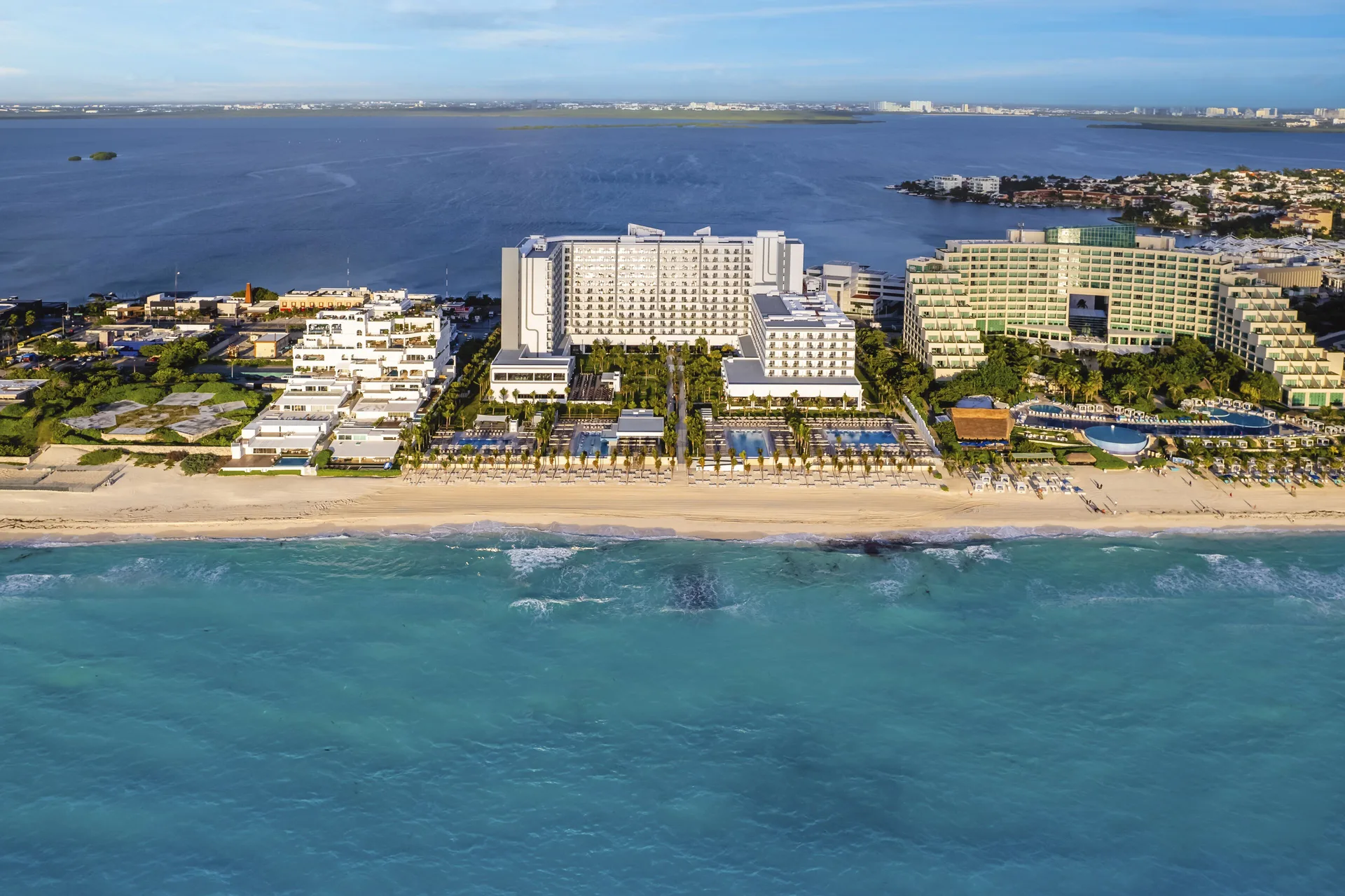Hotel Riu Palace Kukulkan adults-only all-inclusive resort with modern rooms and Hotel Zone beachfront