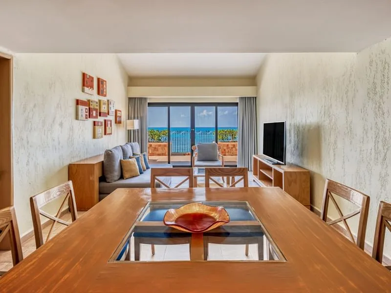 Master Suite 3 Bedroom Plus Official 3