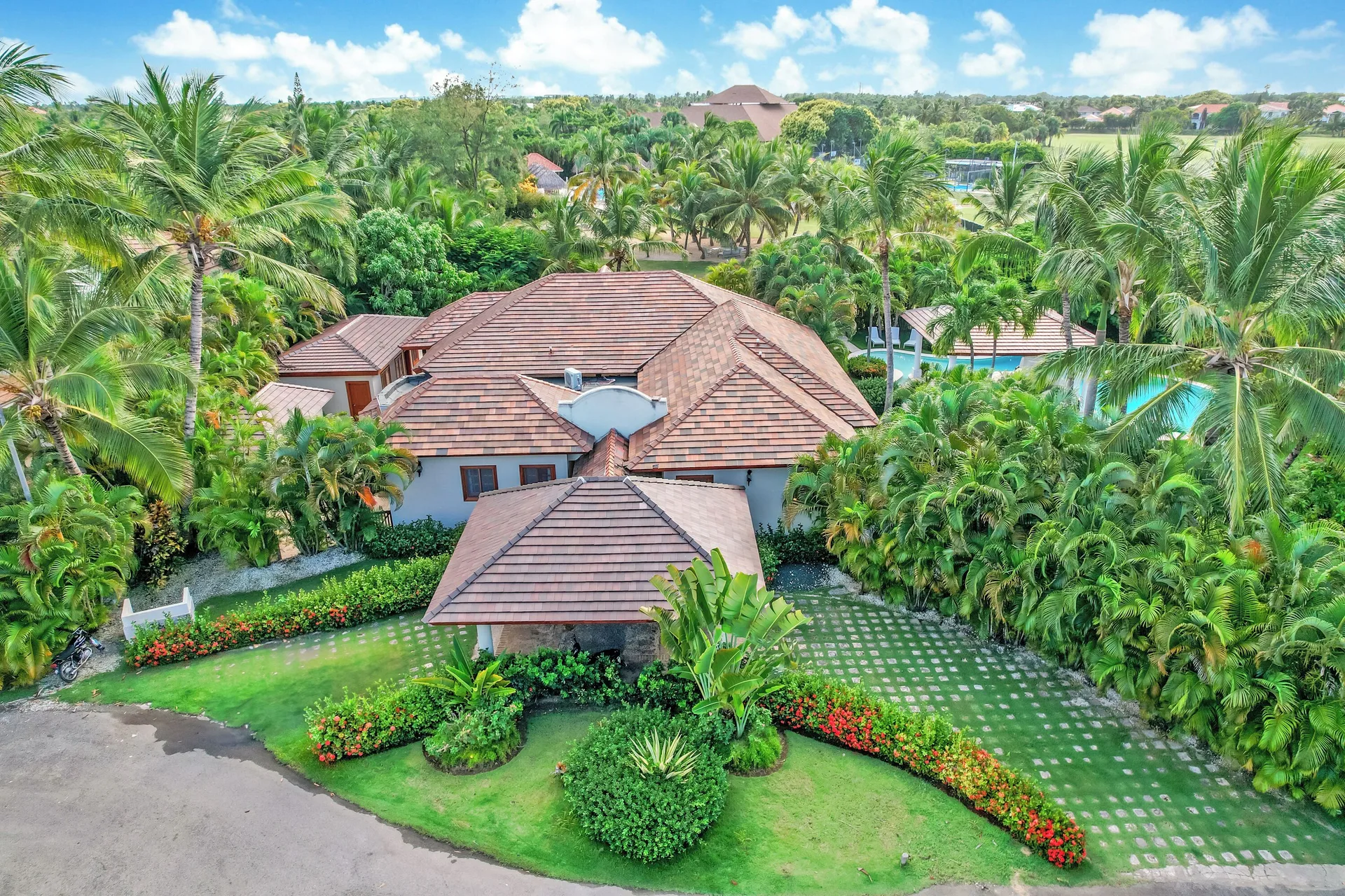 Beautiful Villa with Pool Gym and Maid Punta Cana rental with private pool fitness space and household service