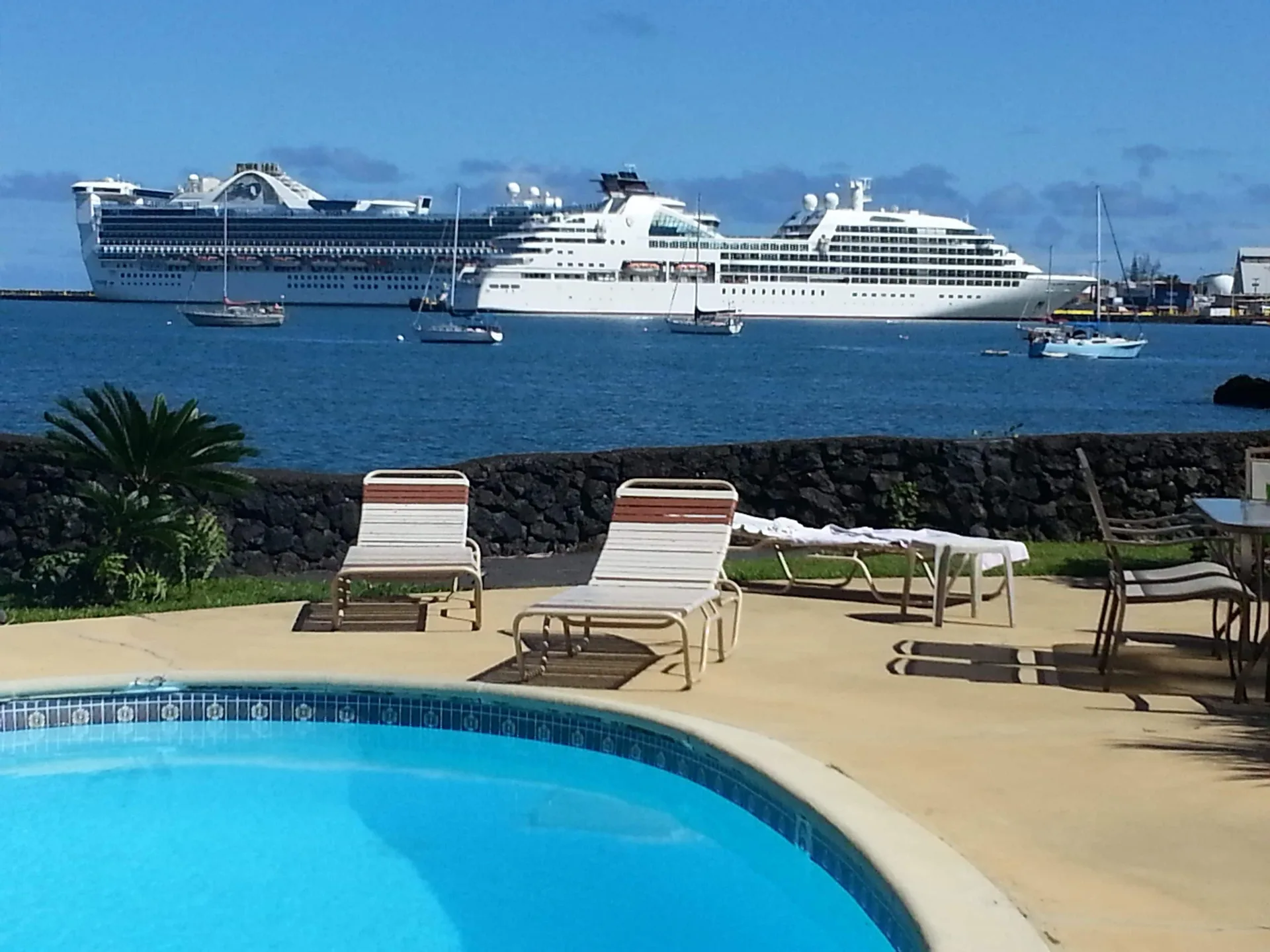 Hilo Reeds Bay Hotel resort