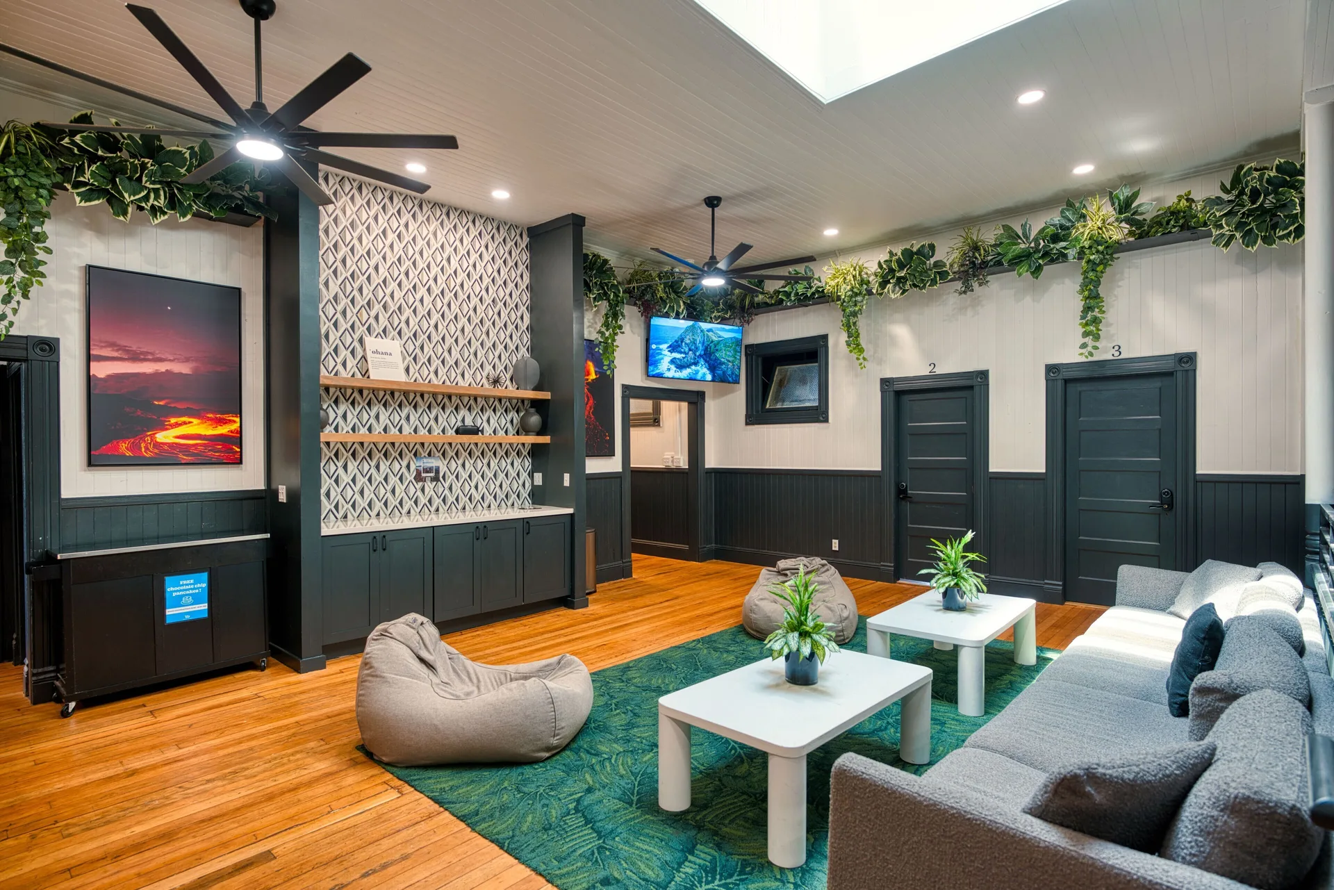 Howzit Hostels Hawaii resort