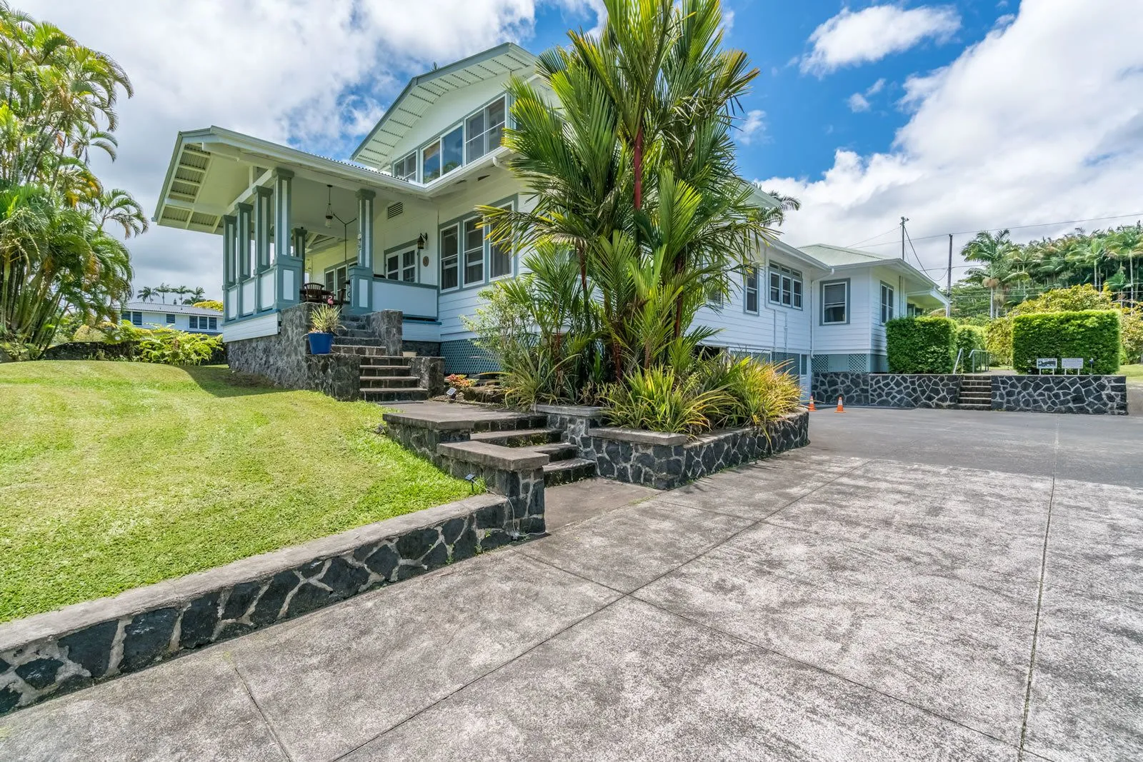 Old Hawaiian B and B resort