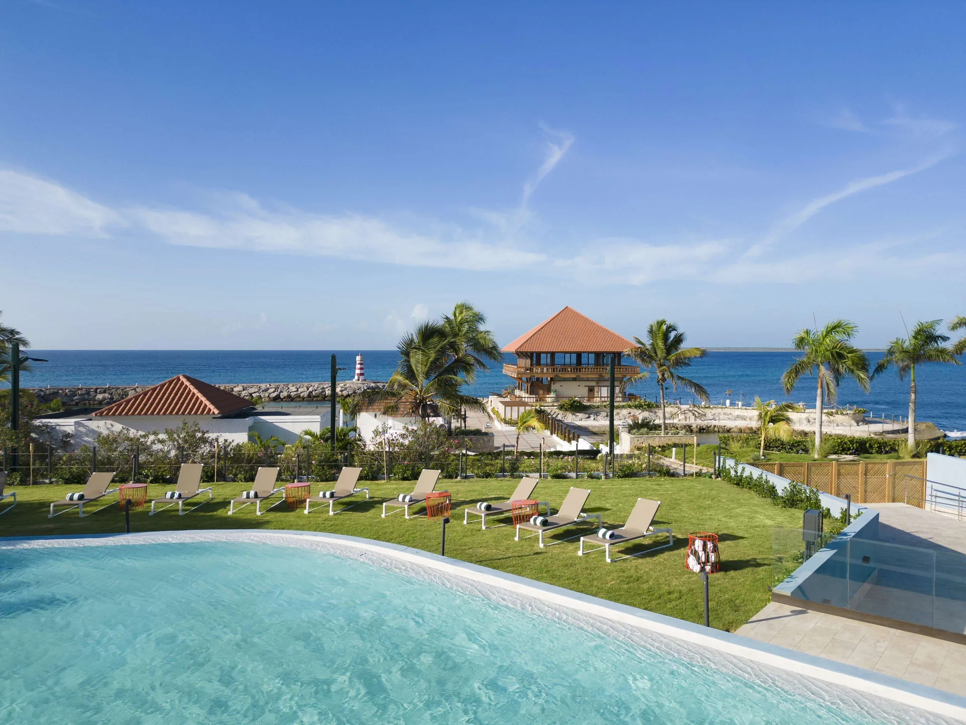 Hilton Garden Inn La Romana modern hotel with city convenience pool and access to regional beaches