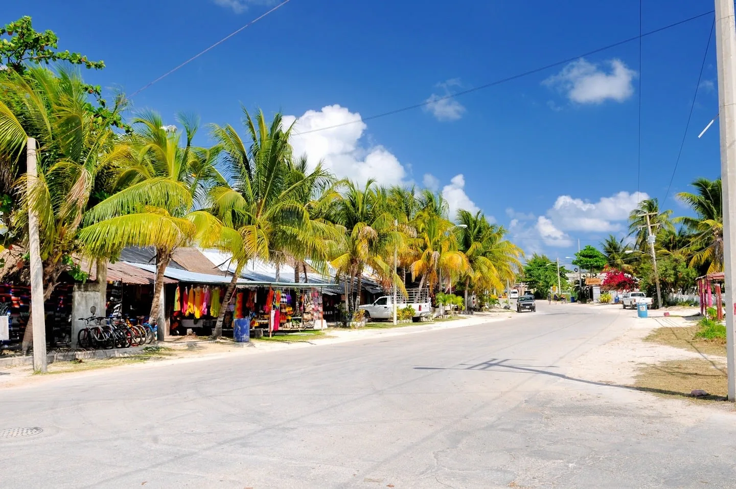 Puerto Morelos Town Square 5 Min Drive