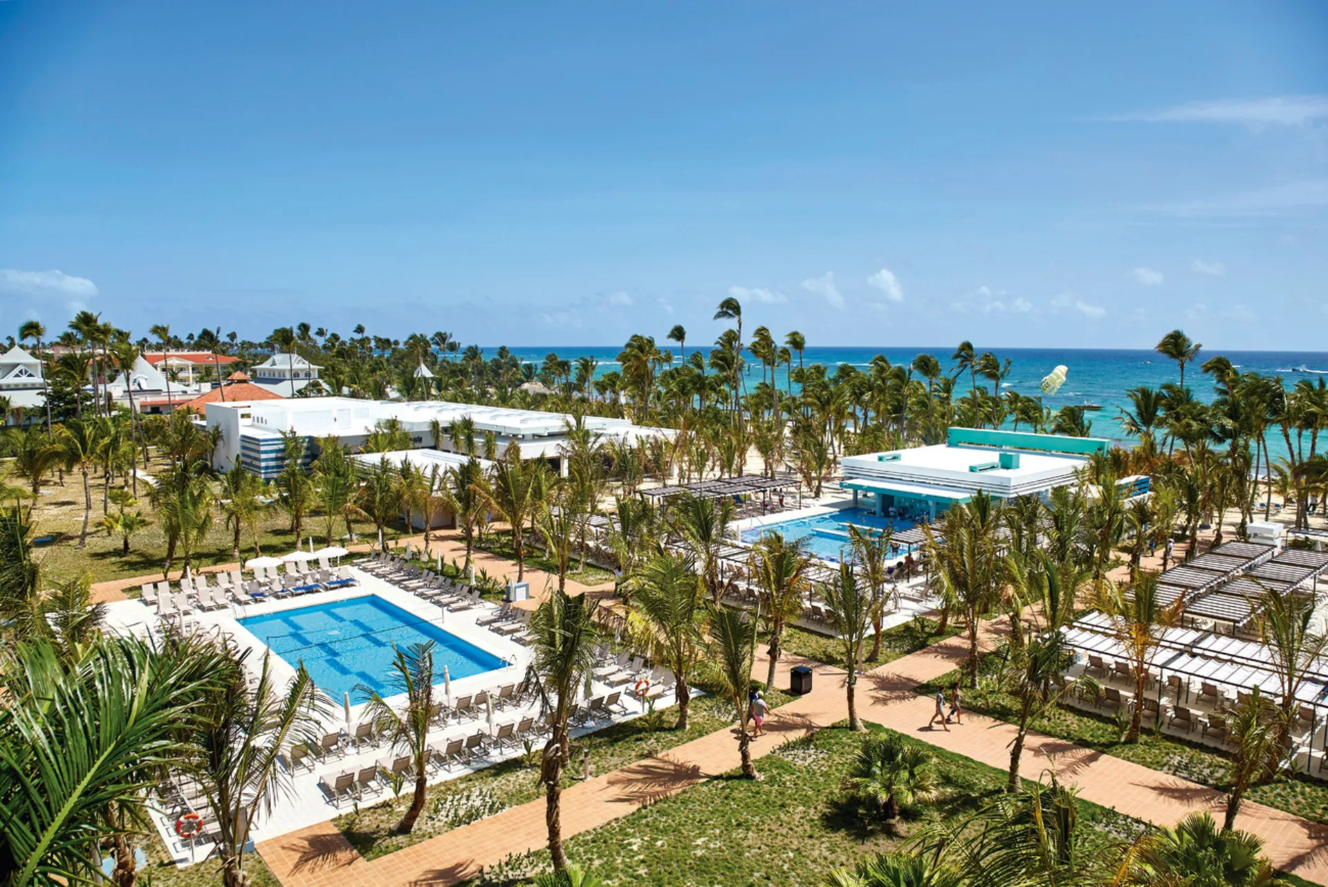 Hotel Riu Palace Punta Cana all-inclusive resort with classic beachfront style and pools