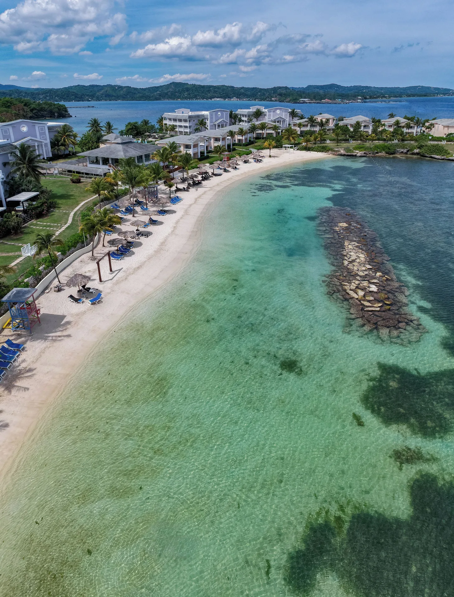 Grand Palladium Jamaica Resort and Spa family-friendly all-inclusive resort in Lucea with expansive grounds and Caribbean beachfront.