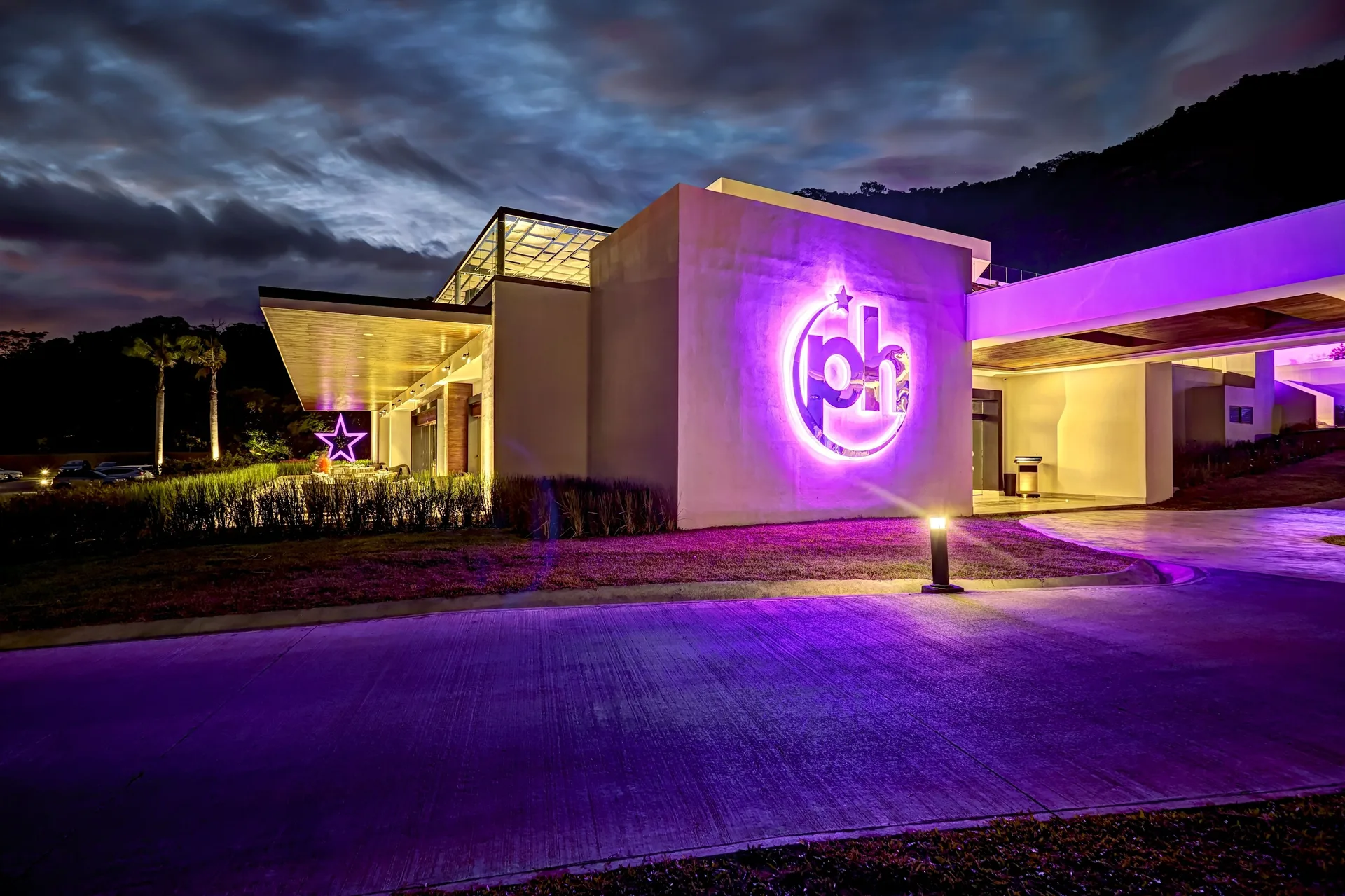 Planet Hollywood Costa Rica all-inclusive resort with celebrity theme and family-friendly pools