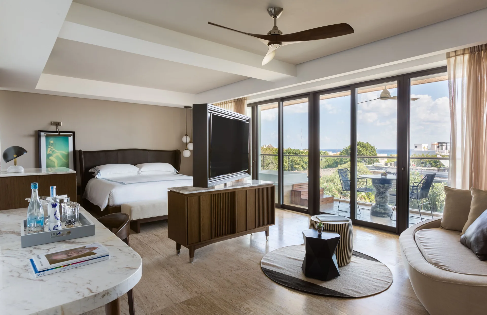 Downtown House Suite Calle Corazon at Hyatt Centric Playa del Carmen with king bed, private balcony, and charming street views in downtown Playa.