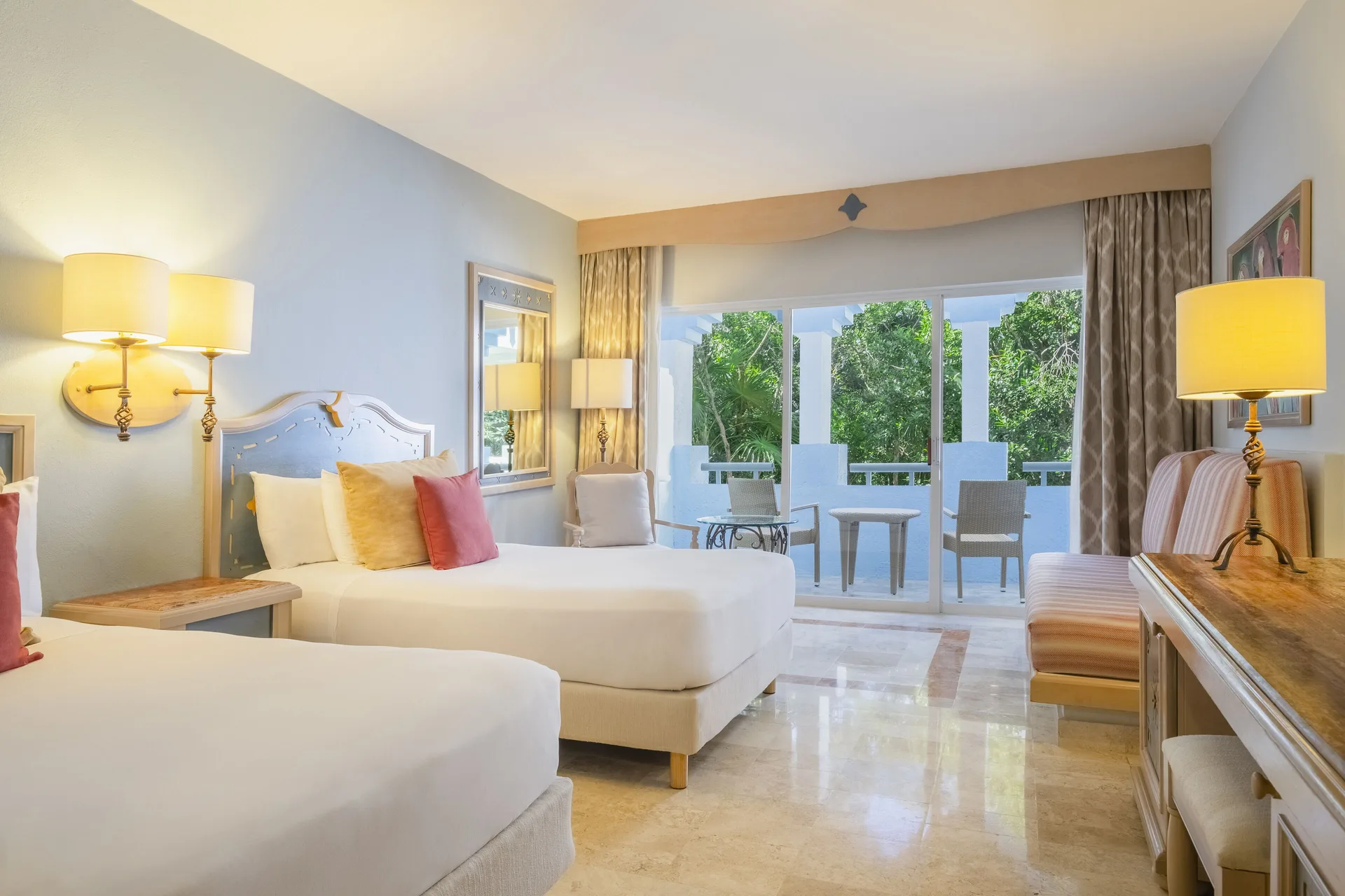 Premium Room with two beds and a furnished balcony at Iberostar Waves Paraíso del Mar.