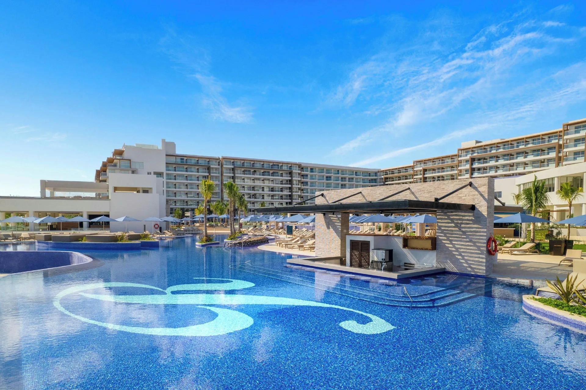 Royalton Splash Riviera Cancun family-friendly all-inclusive resort with water park, slides, and entertainment