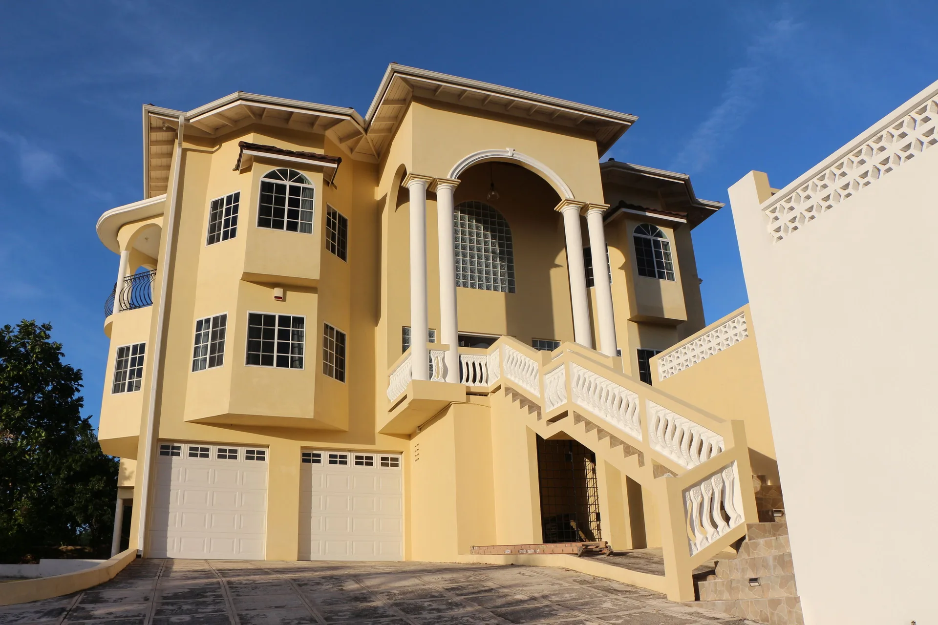 Villa Nilaja private Jamaica villa with spacious living areas and tropical outdoor spaces