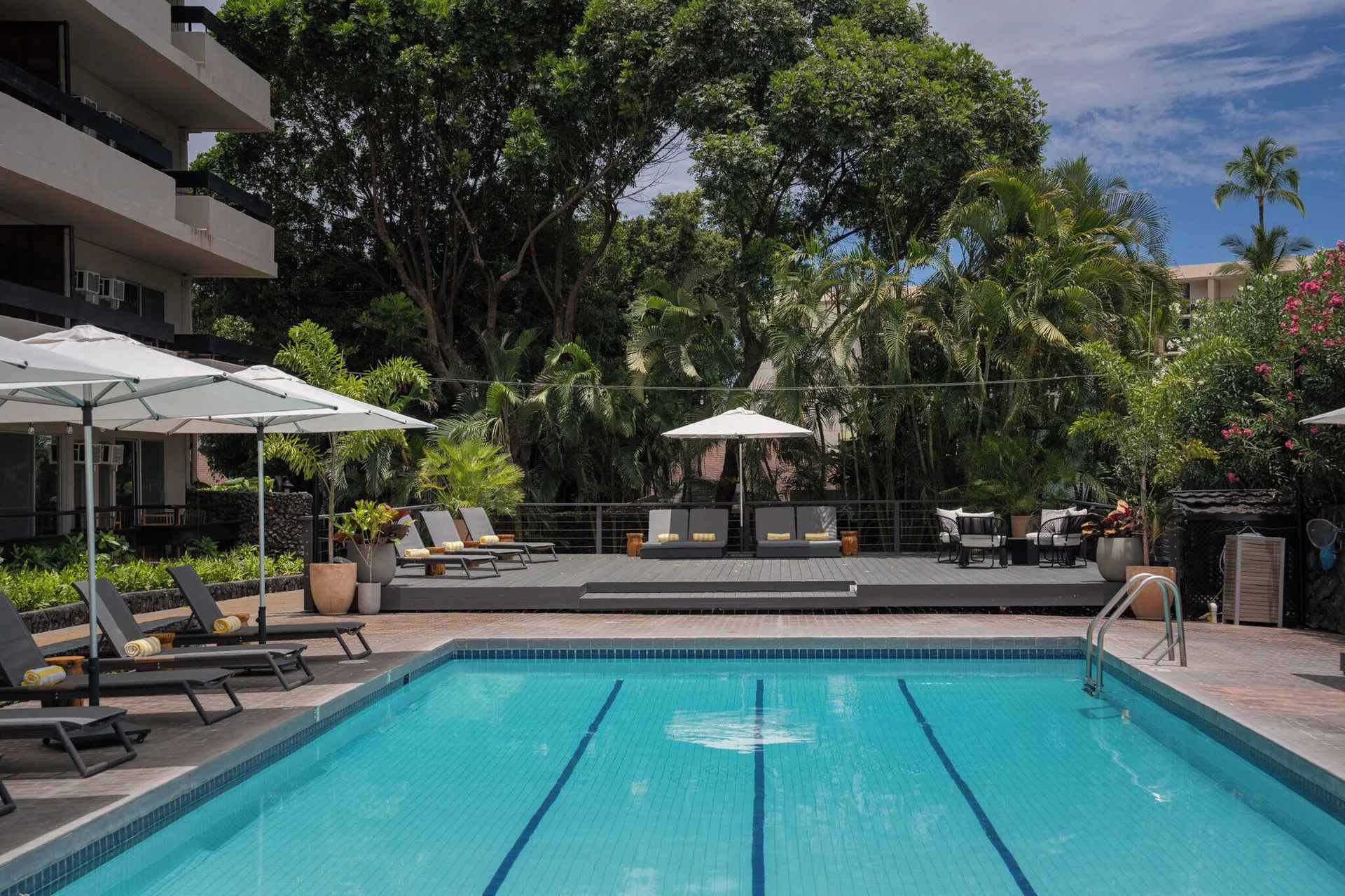 PACIFIC 19 Kona modern Kailua-Kona boutique hotel with stylish rooms and walkable town location