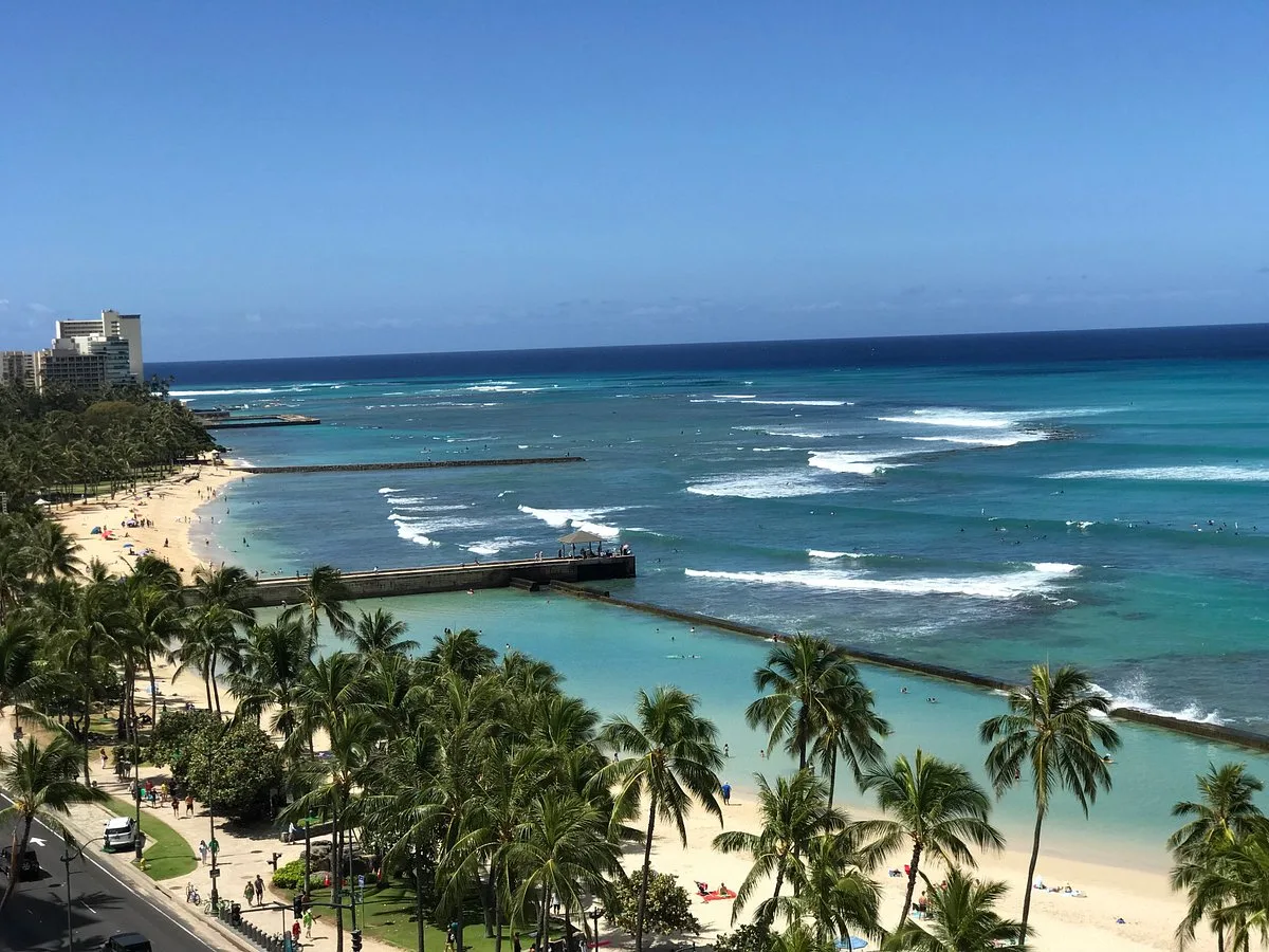 Kuhio Beach near Queen Kapiolani Hotel