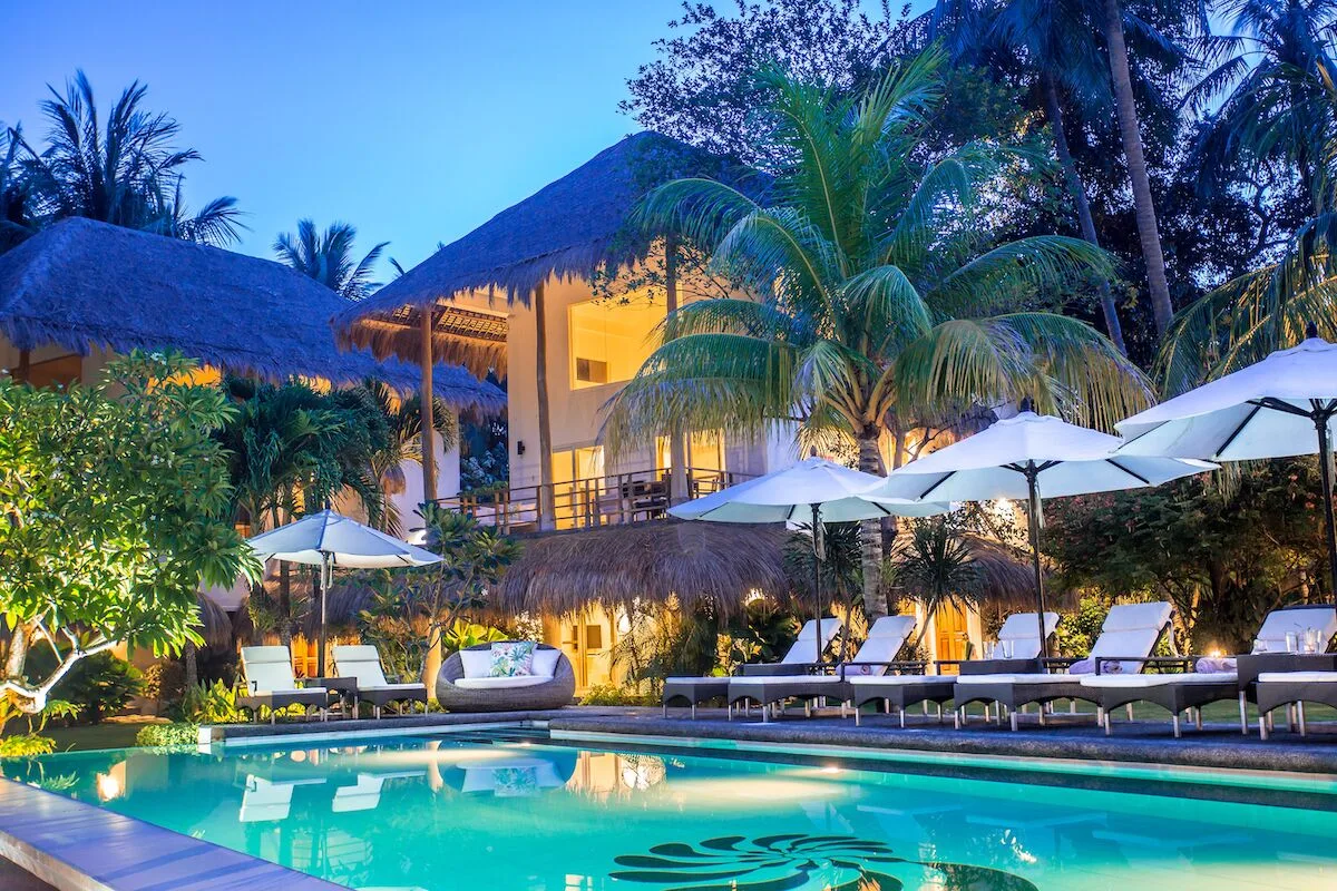 Salaya Beach Houses boutique Dauin beachfront resort with dive access and sea views