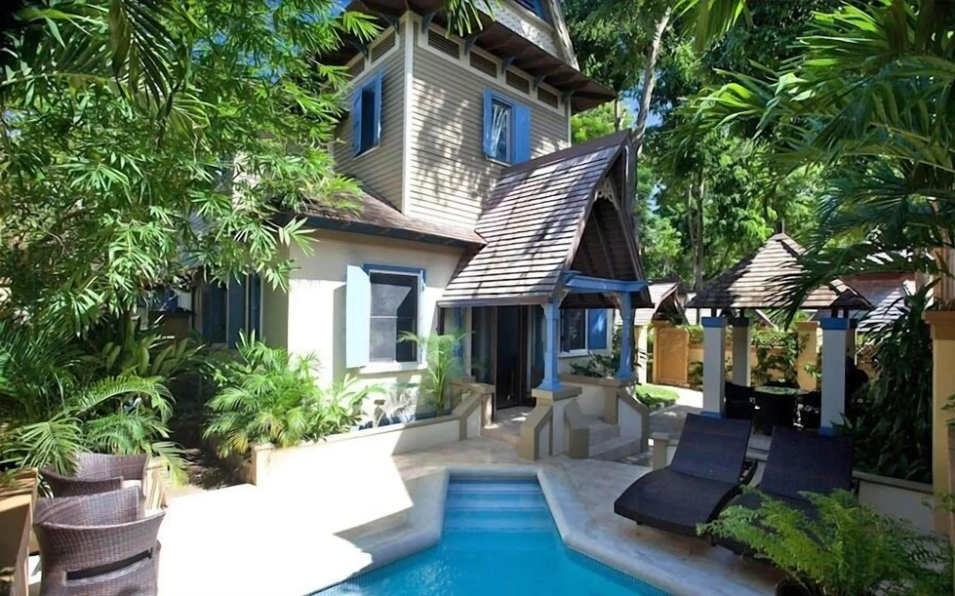 Hermosa Cove Villa Resort and Suites boutique villa resort with oceanfront gardens and pools