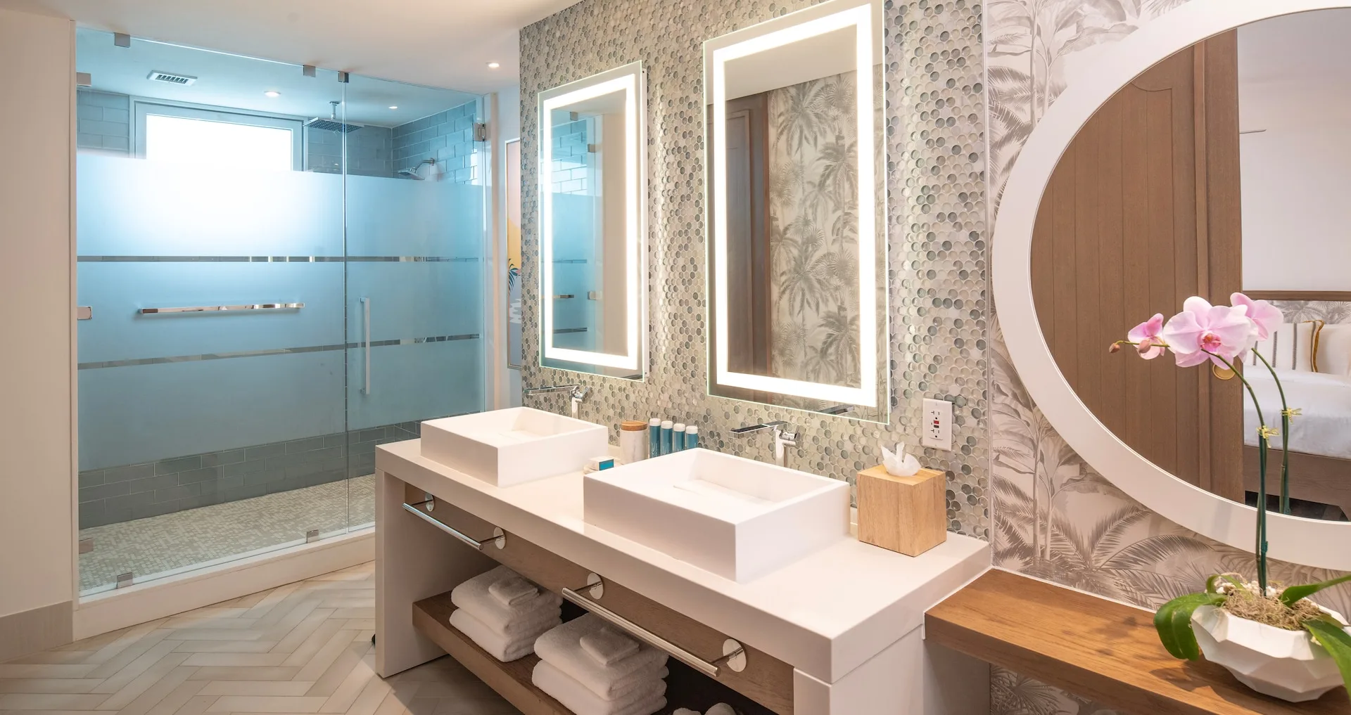 Travertine Beachfront Club Level Room W Balcony Tranquility Soaking Tub Official 3