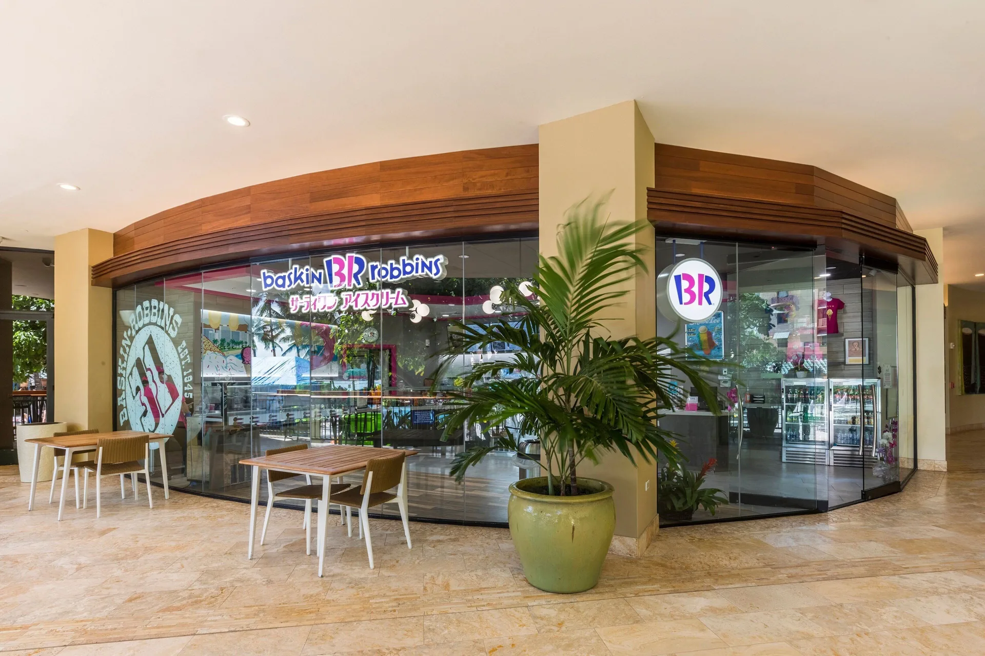 Baskin-Robbins storefront in the shopping area at Sheraton Waikiki Beach Resort.