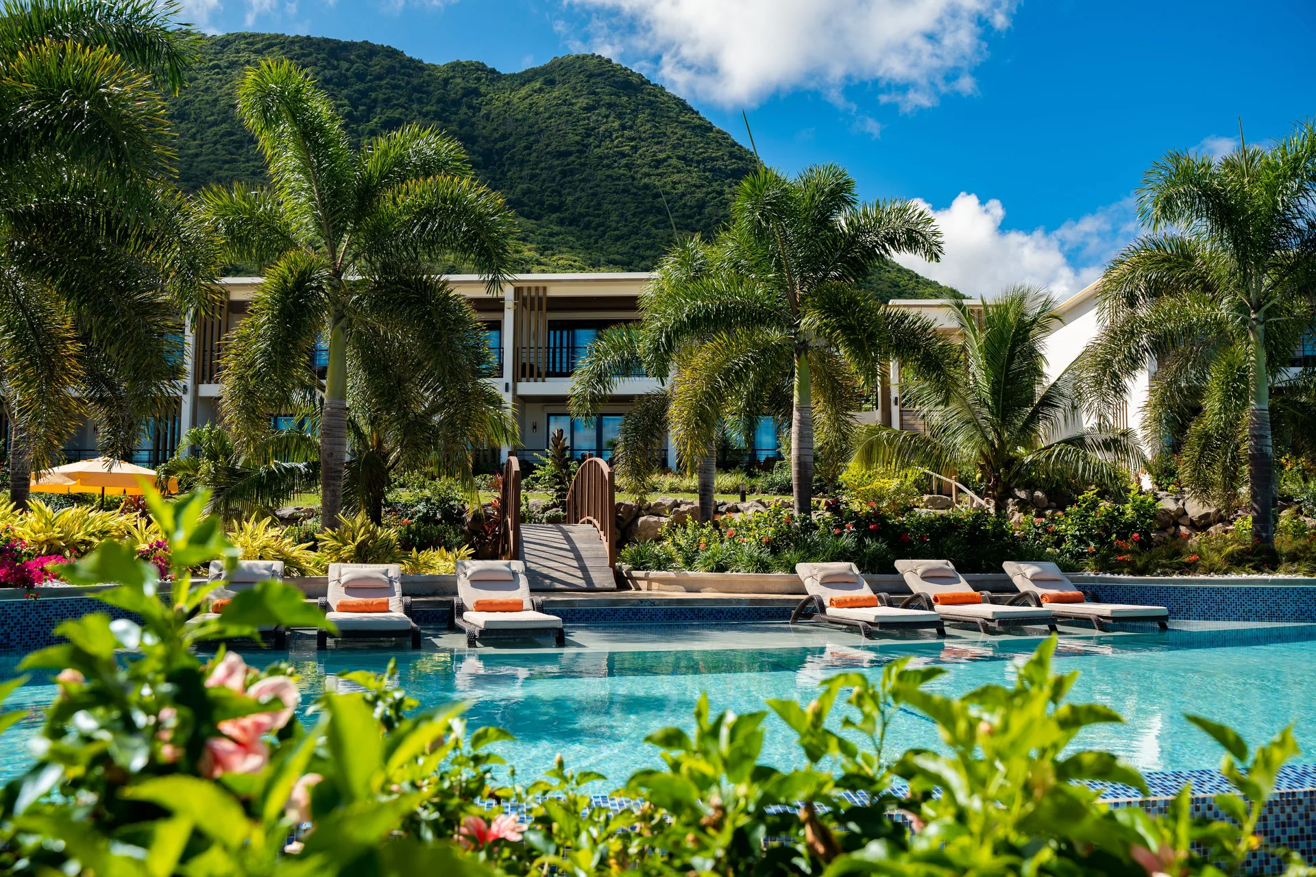 Golden Rock Dive And Nature Resort Statia nature retreat with diving access and tropical scenery