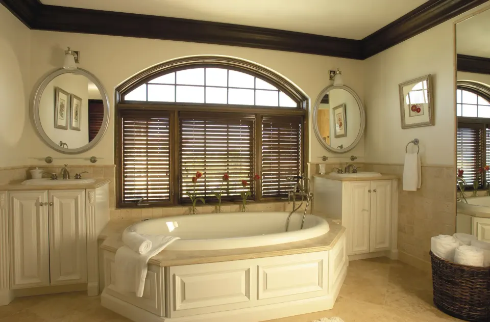 3 Bedroom Ocean View Estate bathroom with soaking tub at The Somerset on Grace Bay.