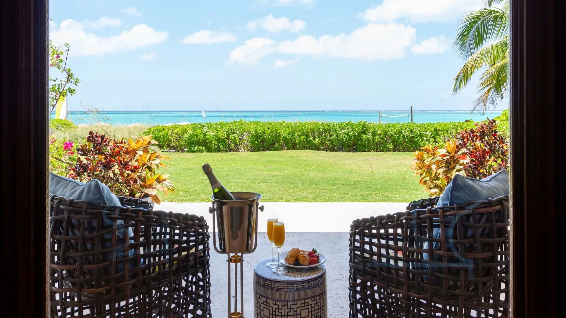 Three Bedroom Beachfront Suite Official 2