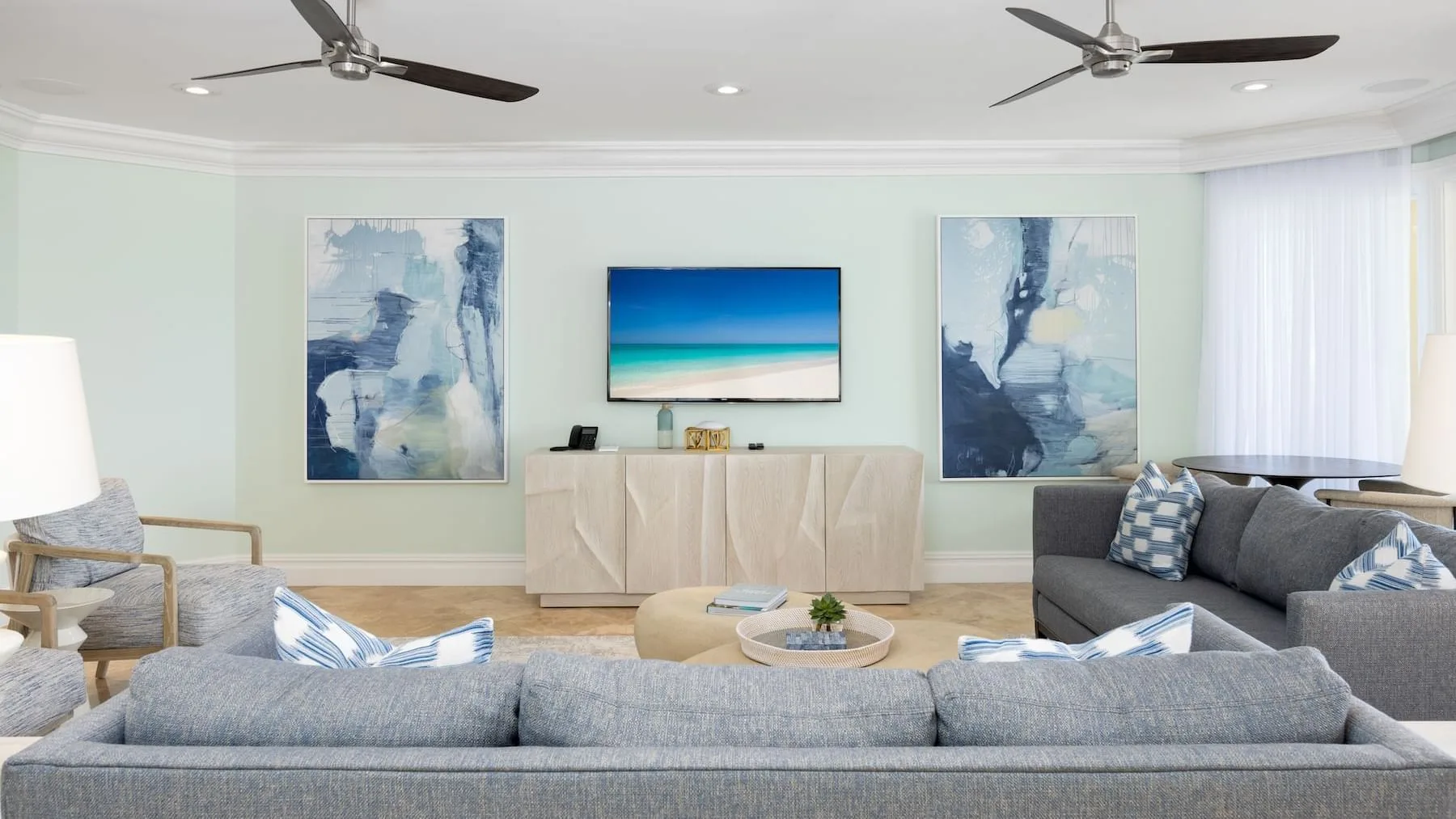 Three Bedroom Beachfront Suite Official 4