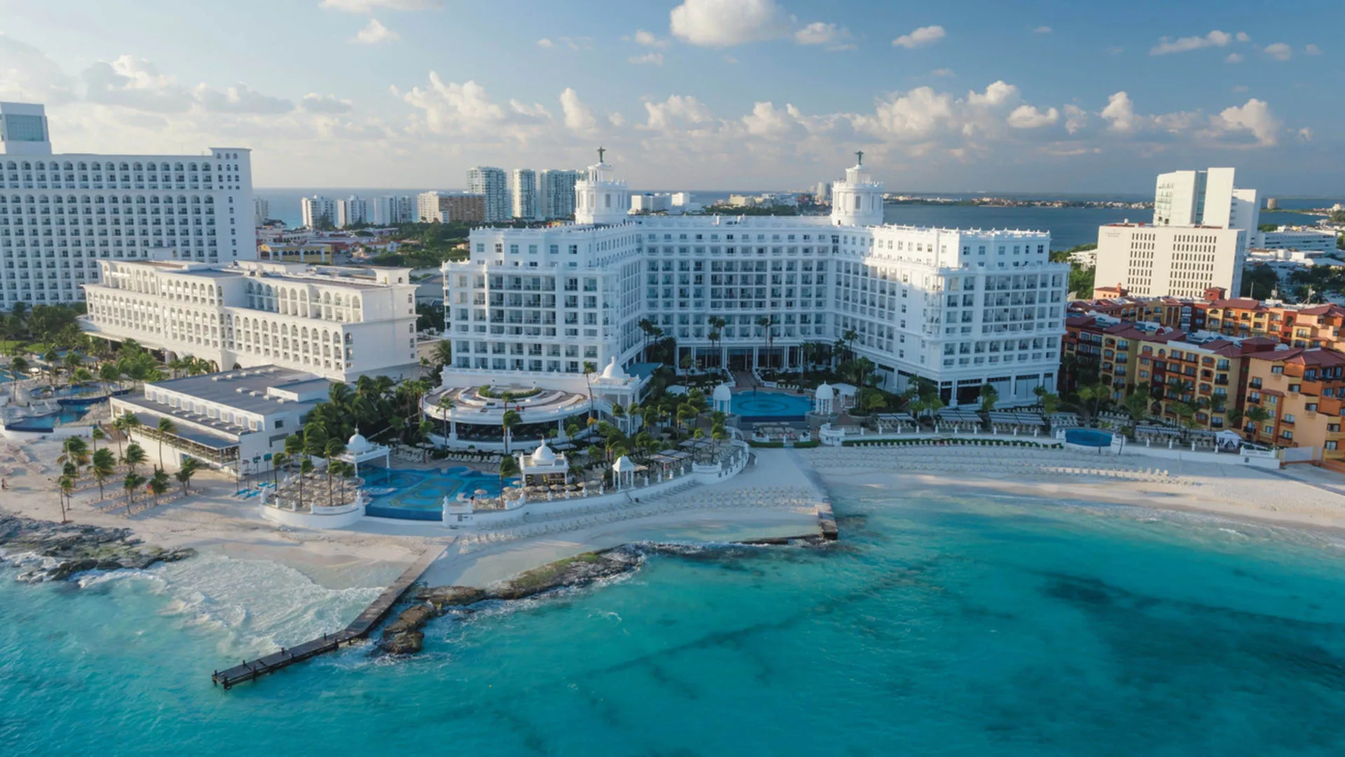 Hotel Riu Palace Las Americas Adults Only beachfront all-inclusive resort with classic palace style