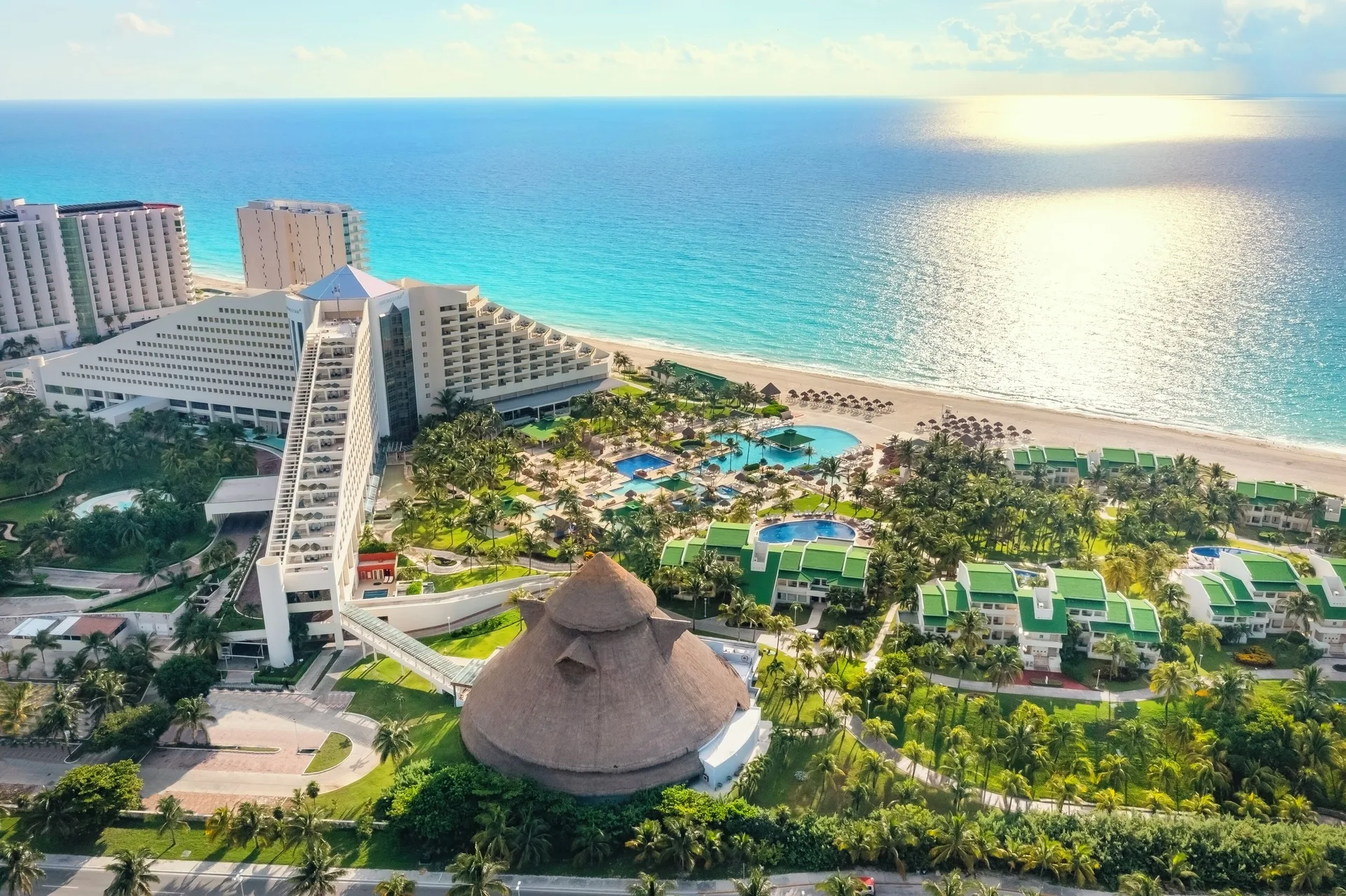 Iberostar Selection Cancún family-friendly all-inclusive resort with beachfront pools and classic Cancun setting