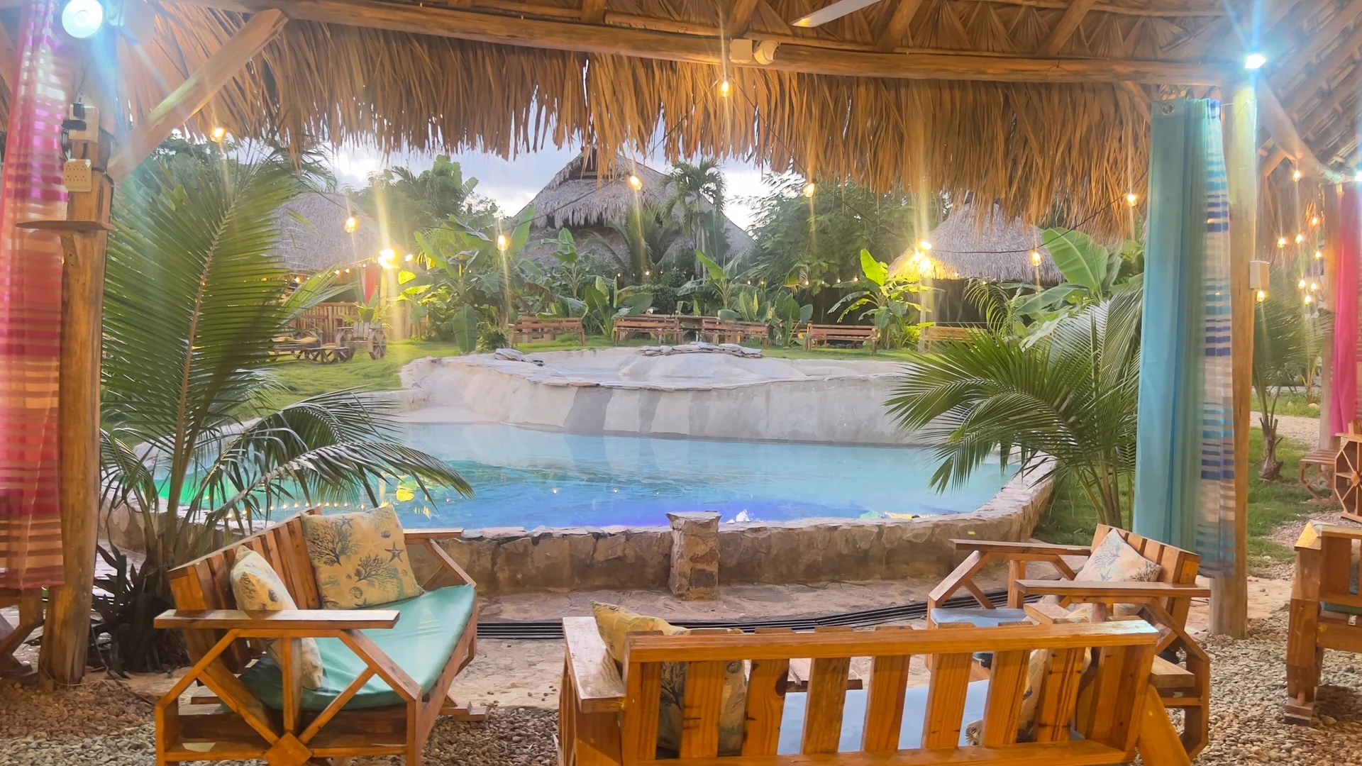 CHALET TROPICAL Hotel and Restaurant-Pizzeria tropical boutique hotel with restaurant and relaxed island style