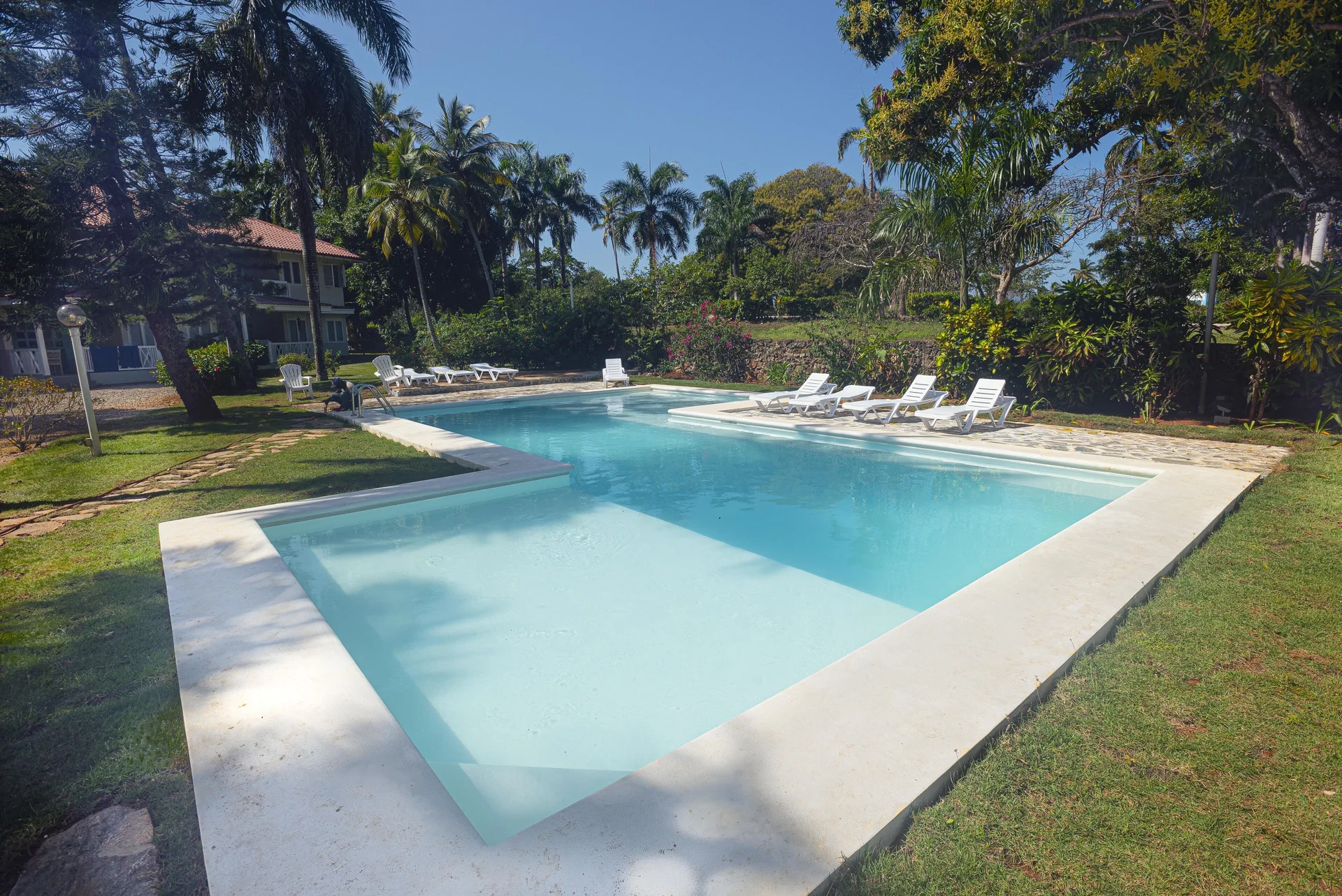 El Pelicano Apart-Hotel casual apartment-style lodging with coastal access and independent-stay convenience