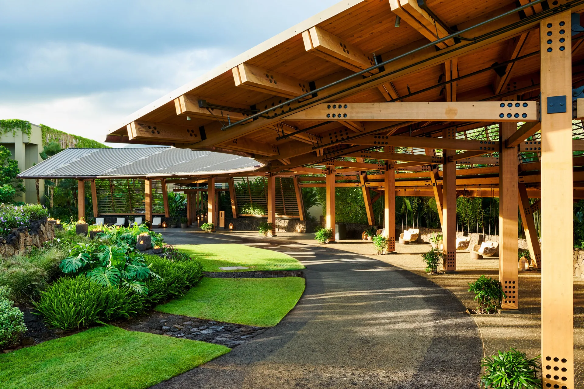 1 Hotel Hanalei Bay sustainable luxury north shore resort with ocean views and wellness focus
