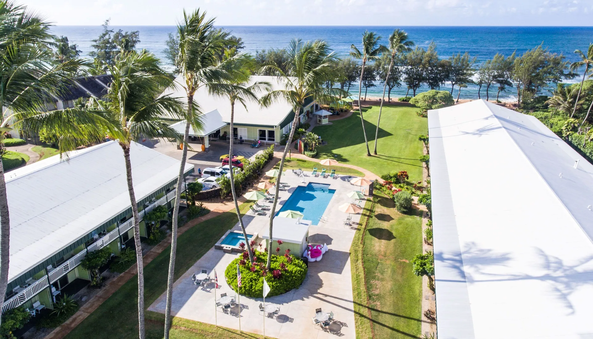Kauai Shores Hotel colorful beachfront Kapaa hotel with casual style and oceanfront dining