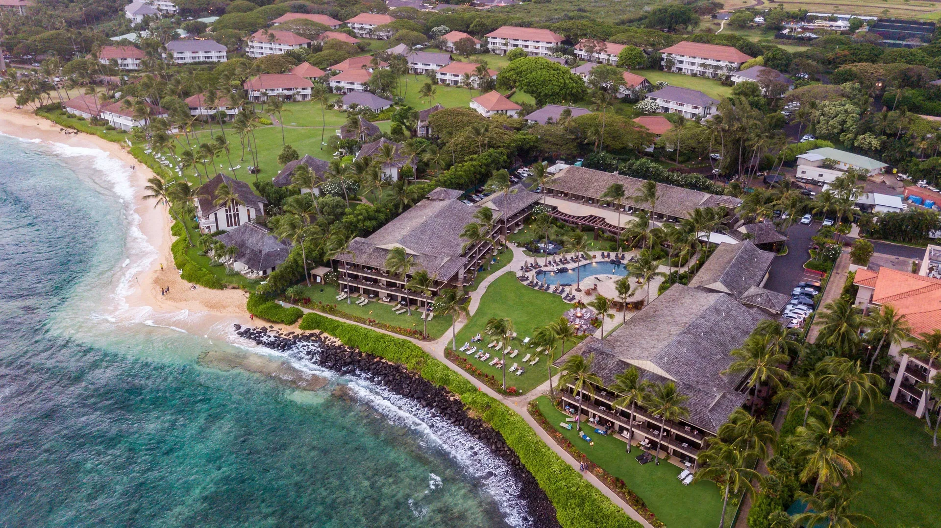 Ko'a Kea Resort on Po'ipu Beach boutique oceanfront resort with spa and romantic atmosphere