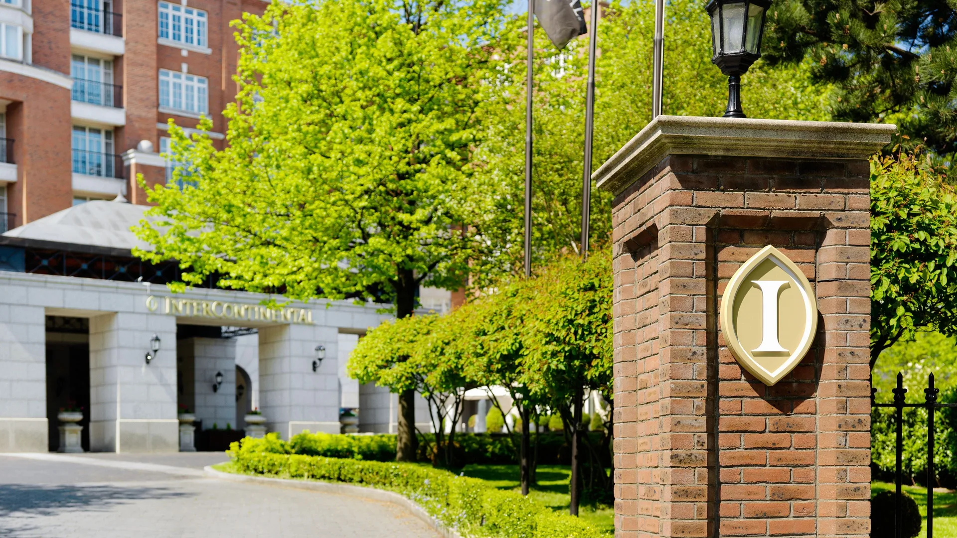 InterContinental Dublin luxury Ballsbridge hotel with landscaped grounds and refined city setting